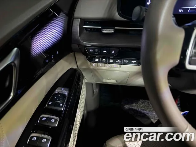 Kia Carnival Generation 4 — Фото автомобиля 14