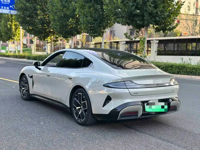 Xiaomi SU7 — Фото автомобиля 8
