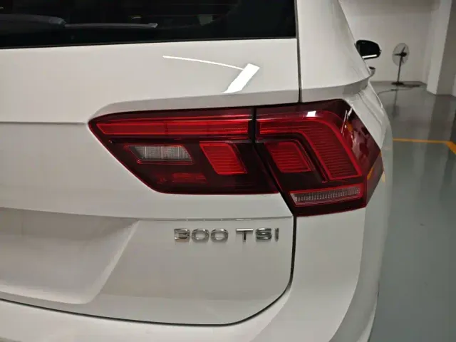 Volkswagen Tiguan L — Фото автомобиля 7