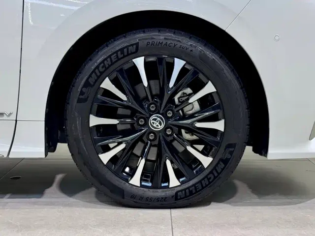 Toyota Alphard — Фото автомобиля 8