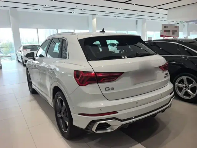 Audi Q3 — Фото автомобиля 4