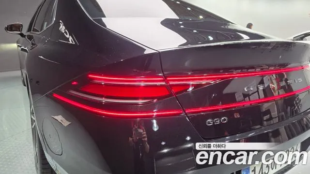 Genesis G90 Бензин 3.5 турбо AWD — Фото автомобиля 21