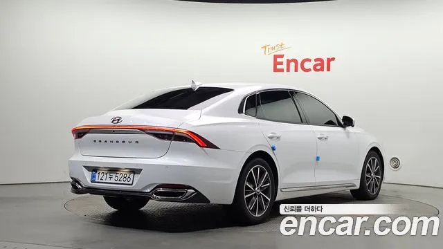 Hyundai Grandeur New — Фото автомобиля 2