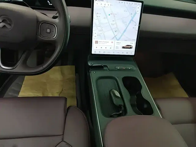 Nio ET5 Touring — Фото автомобиля 13