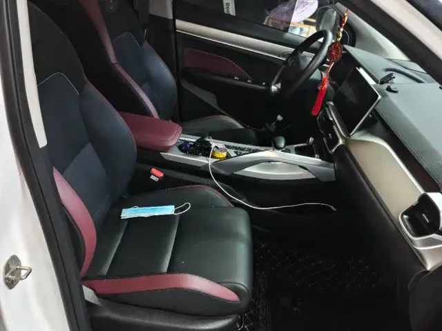 Geely Binyue — Фото автомобиля 8