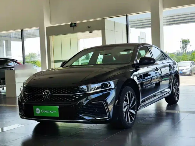 Фотография автомобиля — Volkswagen Passat
