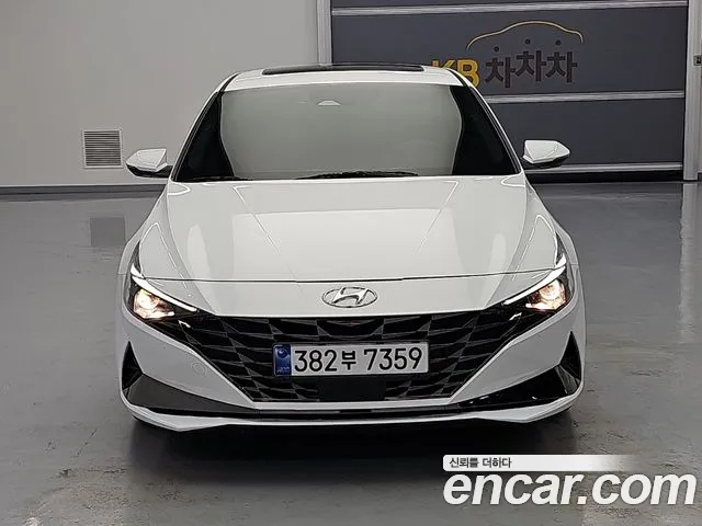 Hyundai Avante CN7 — Фото автомобиля 3