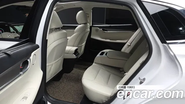 Hyundai Grandeur — Фото автомобиля 12