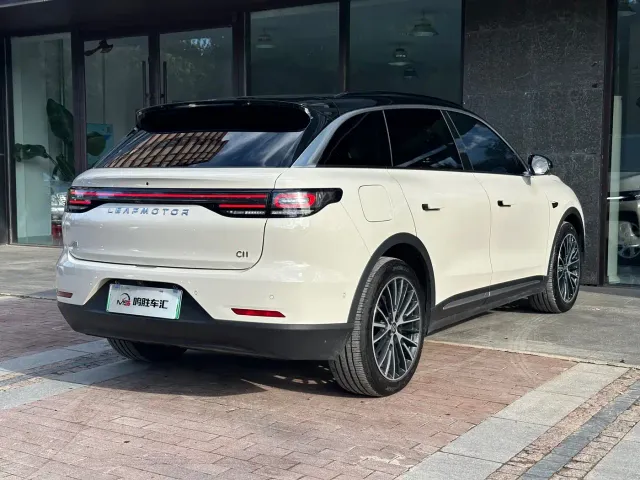 Leapmotor C11 — Фото автомобиля 8