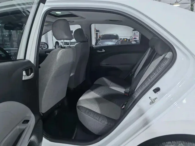 Kia Huan Chi — Фото автомобиля 10