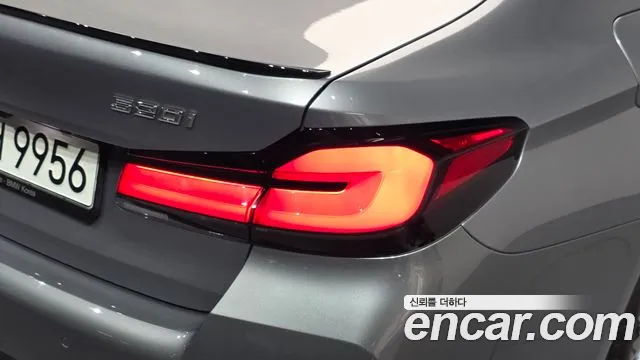 BMW 5 Series G30 — Фото автомобиля 8