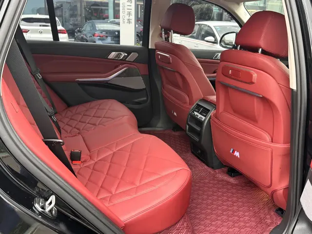 BMW X5 — Фото автомобиля 10