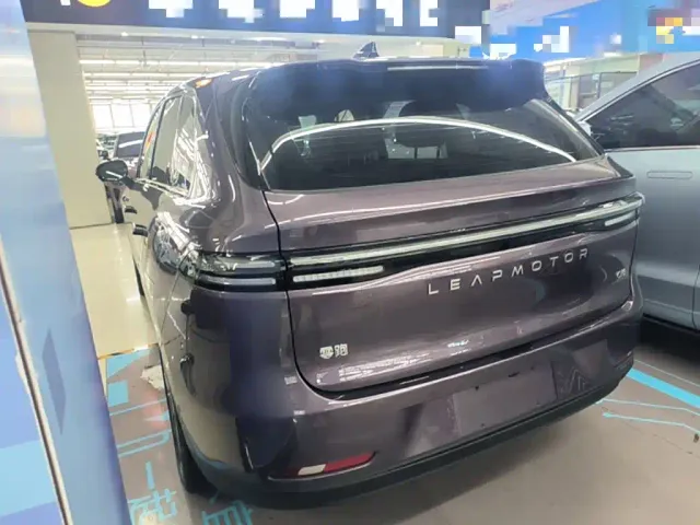 Leapmotor C10 — Фото автомобиля 4