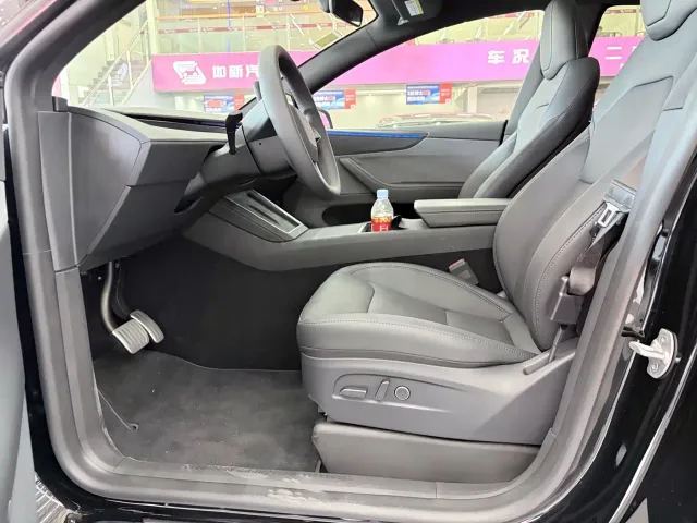Tesla Model Y — Фото автомобиля 20