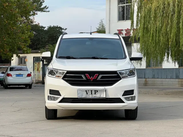 Wuling Hongguang — Фото автомобиля 2
