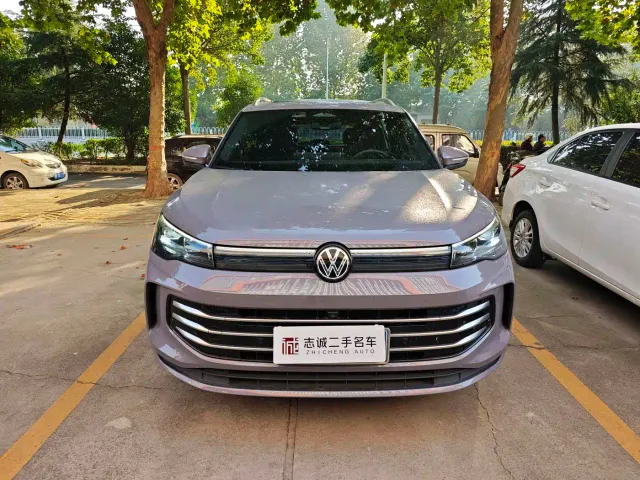 Volkswagen Tiguan L — Фото автомобиля 6