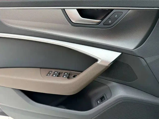 Audi A7L — Фото автомобиля 16