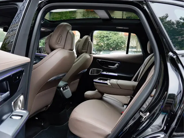 Mercedes-Benz EQE SUV — Фото автомобиля 14