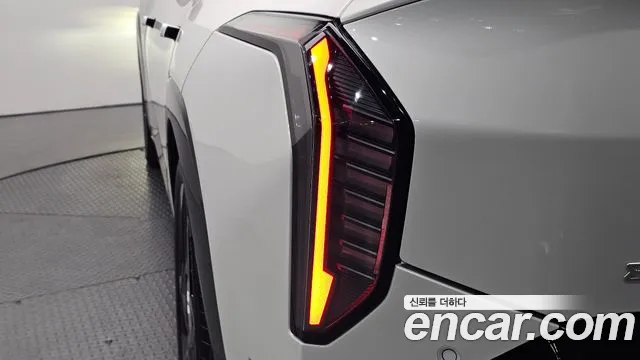 Kia EV4 — Фото автомобиля 8