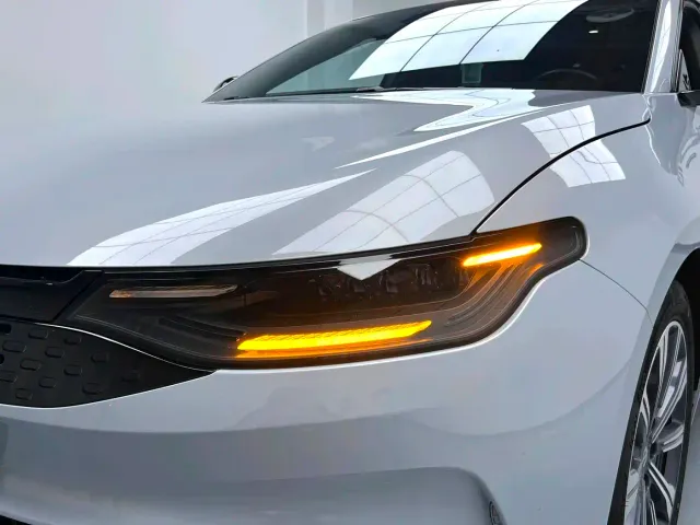 Leapmotor C01 — Фото автомобиля 9