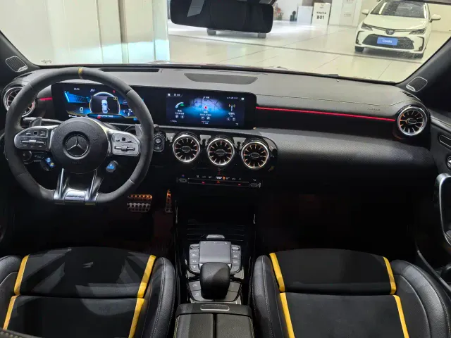 Mercedes-Benz CLA-Class AMG — Фото автомобиля 6