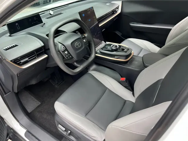 Toyota bZ3 — Фото автомобиля 8