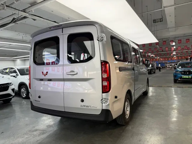 Wuling Yangguang Pro — Фото автомобиля 10