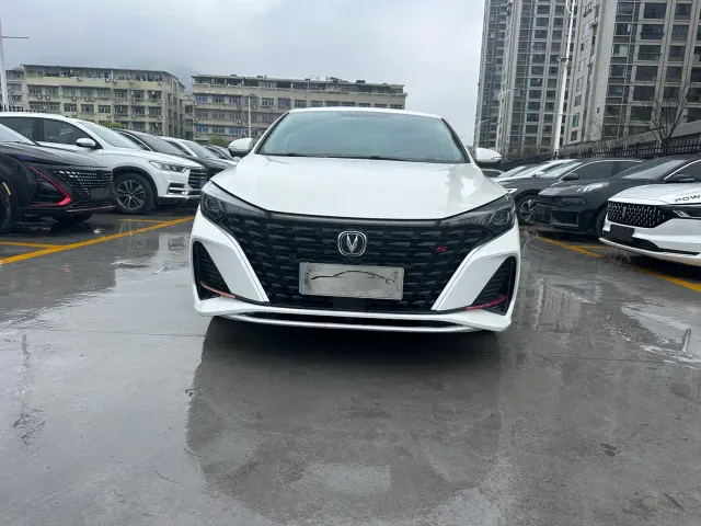 Changan Eado — Фото автомобиля 2