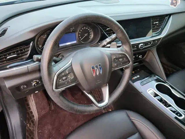 Buick Regal — Фото автомобиля 15
