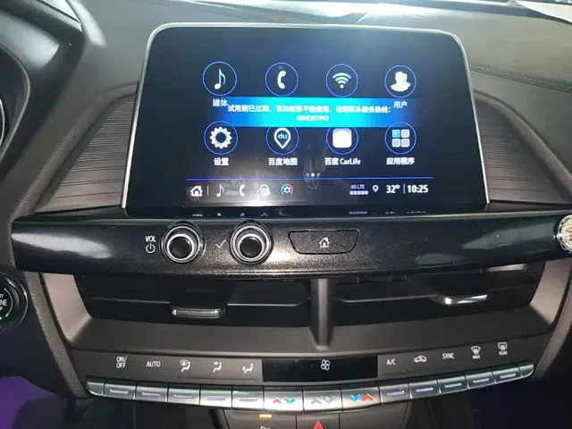 Cadillac CT4 — Фото автомобиля 12