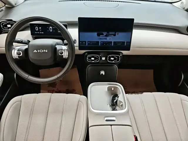 GAC Aion UT — Фото автомобиля 5