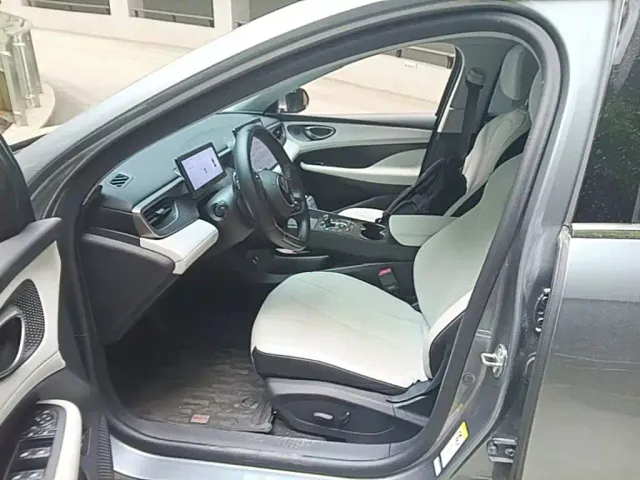 BYD Seal 05 DM-i — Фото автомобиля 14