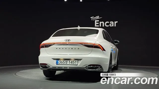 Hyundai Grandeur Grandeur (New) Hybrid — Фото автомобиля 4
