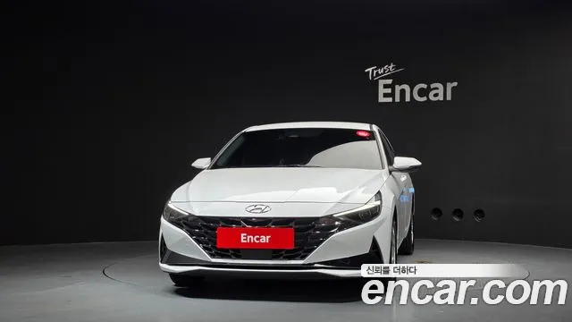 Hyundai Avante CN7 — Фото автомобиля 3