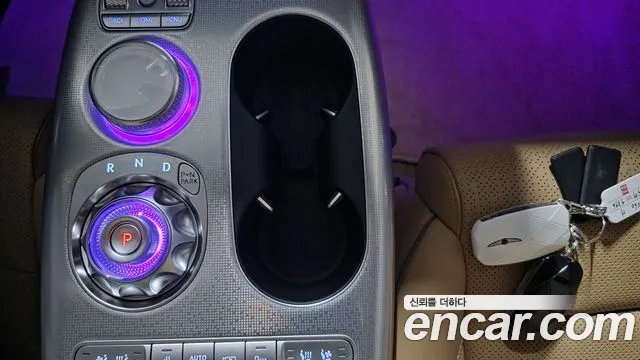 Genesis GV60 — Фото автомобиля 11
