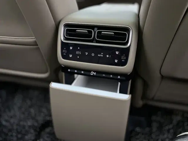 Li Auto i6 — Фото автомобиля 28