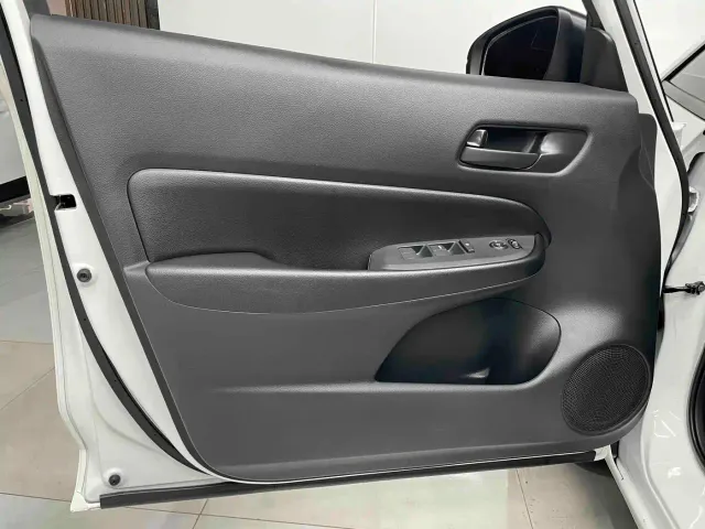 Honda Fit — Фото автомобиля 16