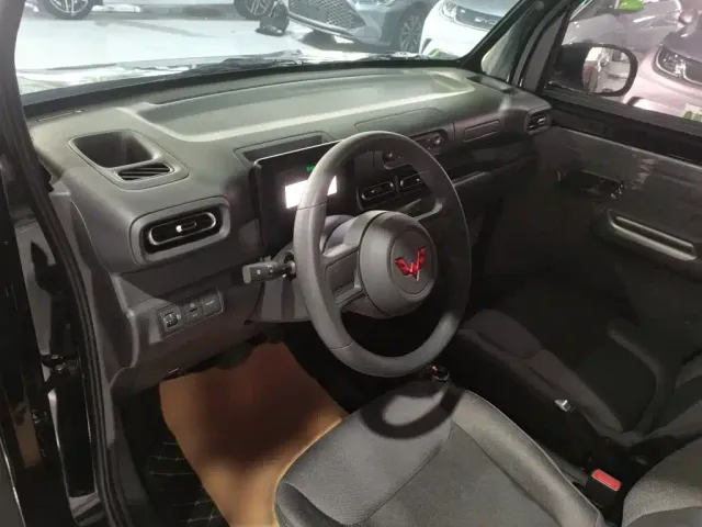 Wuling Zhiguang NEV — Фото автомобиля 20