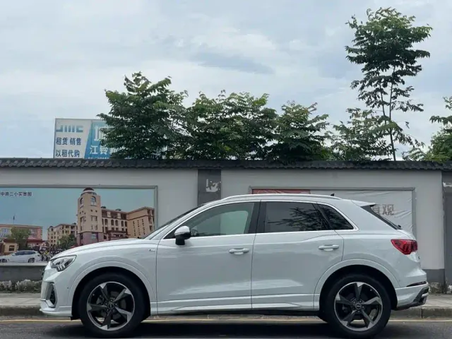 Audi Q3 — Фото автомобиля 4
