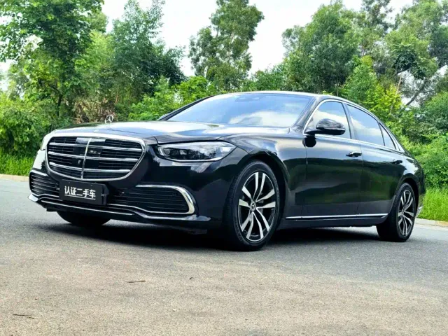 Фотография автомобиля — Mercedes-Benz S-Class