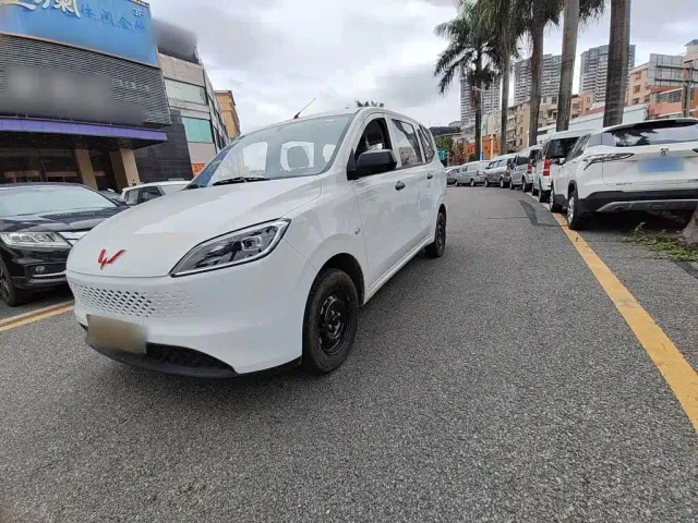 Wuling Hongguang — Фото автомобиля 24