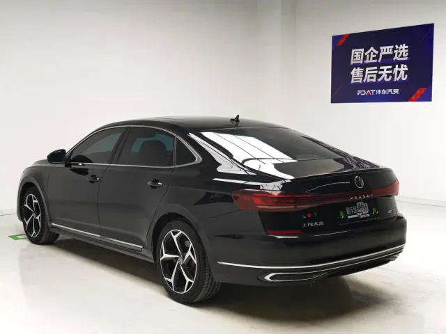 Volkswagen Passat — Фото автомобиля 6