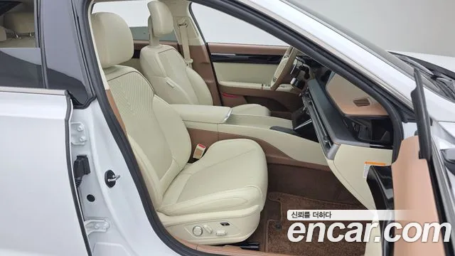 Hyundai Grandeur GN7 — Фото автомобиля 11