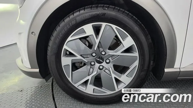 Genesis GV60 — Фото автомобиля 5