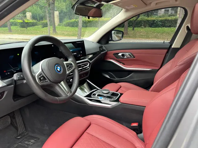 BMW i3 — Фото автомобиля 12