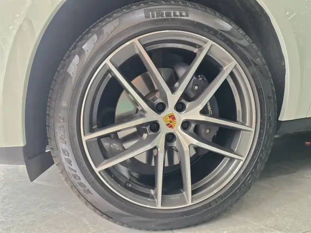 Porsche Macan — Фото автомобиля 17