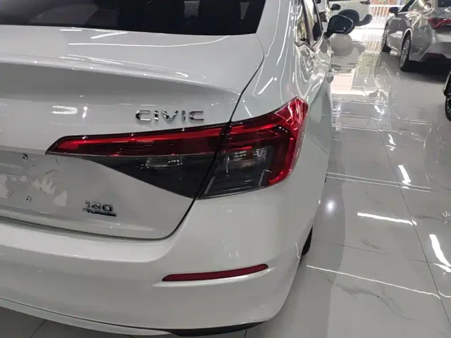 Honda Civic — Фото автомобиля 7
