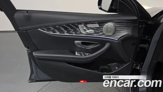 Mercedes-Benz E-Class W213 — Фото автомобиля 13