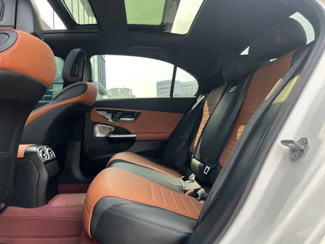 Mercedes-Benz C-Class — Фото автомобиля 2