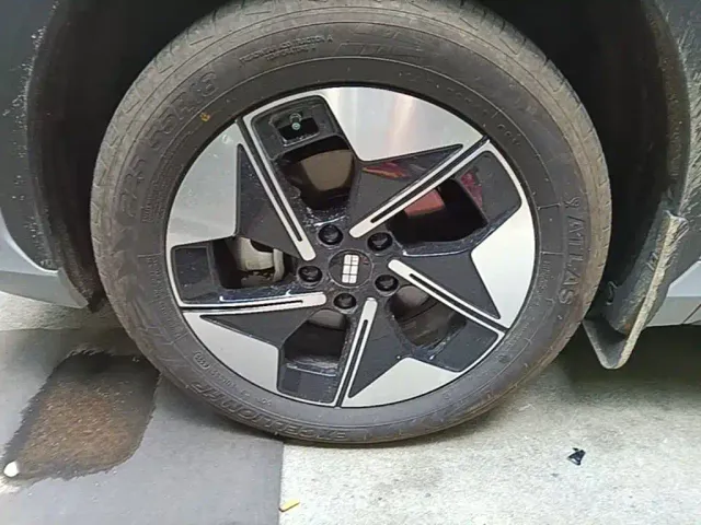 Geely Galaxy E5 — Фото автомобиля 22